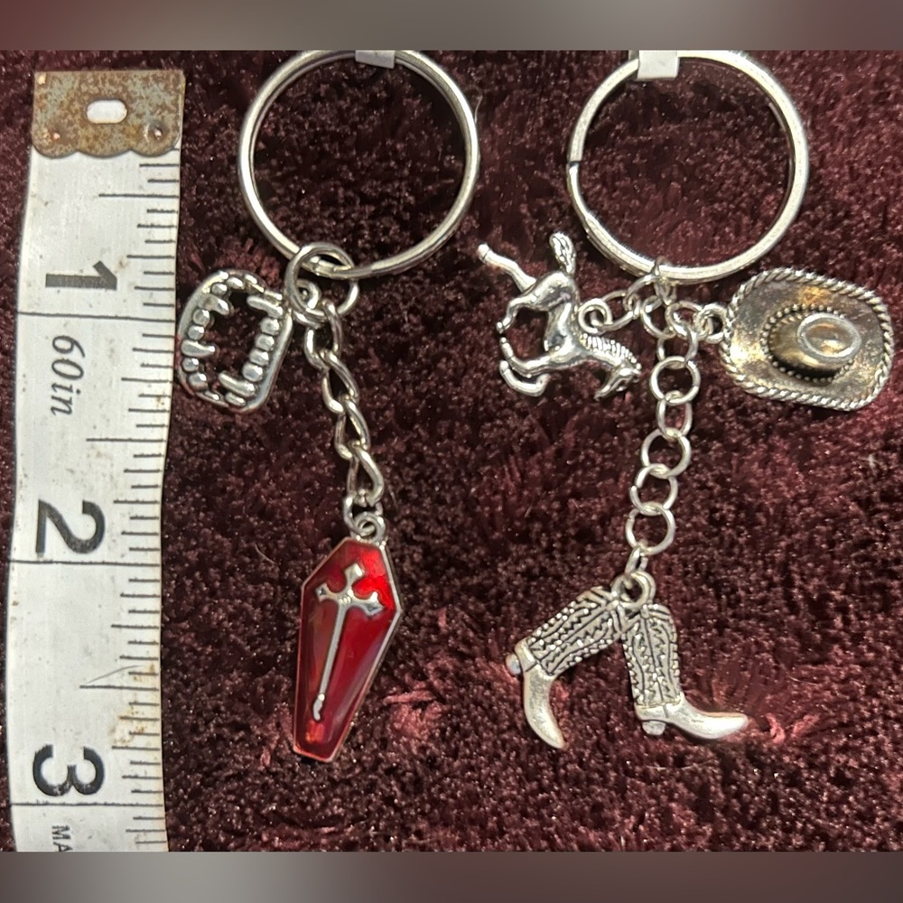 Keychains. Multiple styles. - Picture 2 of 2